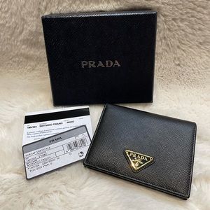 SOLD❗️❗️ - PRADA SAFFIANO LEATHER WALLET NERO